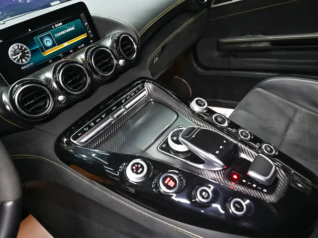 MERCEDES-BENZ AMG GT