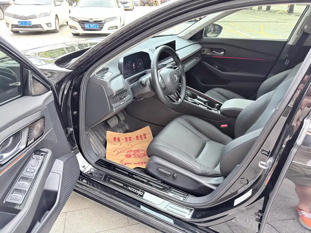 Honda Accord 2025 Sport 260TURBO Luxury