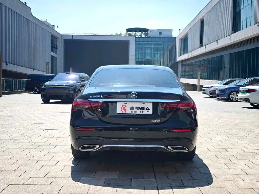 Mercedes-Benz E-Class — миниатюра 14