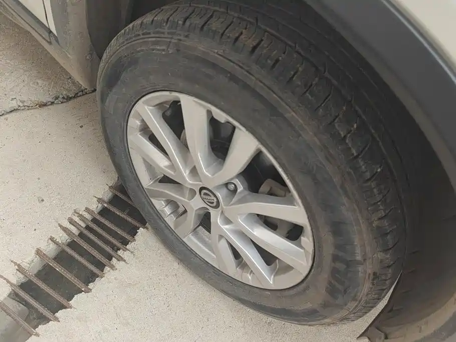 Nissan X-Trail — миниатюра 6