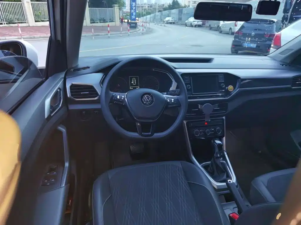 Volkswagen T-Cross — миниатюра 3