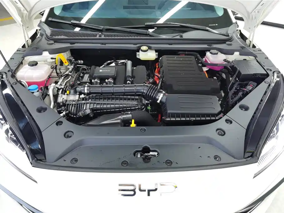 BYD Seal 06 06 2026 DM-i 128KM Luxury