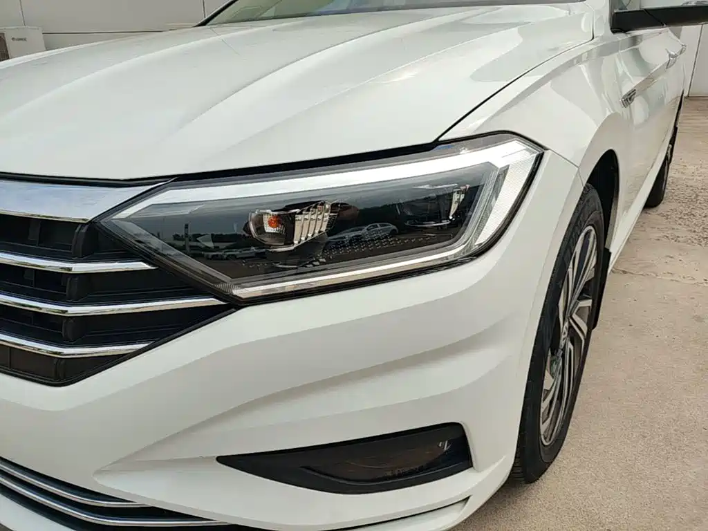 Volkswagen Sagitar — миниатюра 24