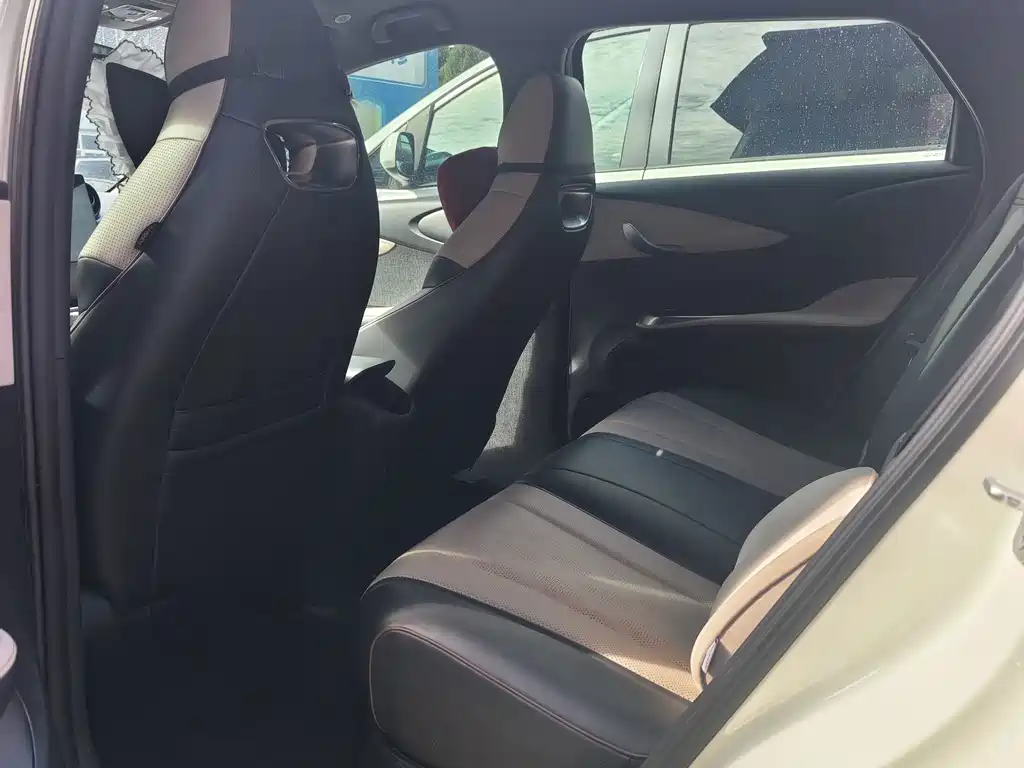 BYD Dolphin — миниатюра 5
