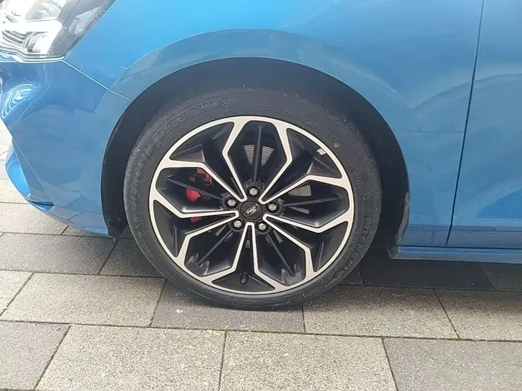 Ford Focus — миниатюра 23