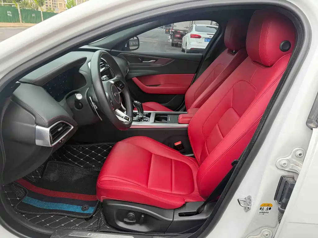 Jaguar XEL — миниатюра 4