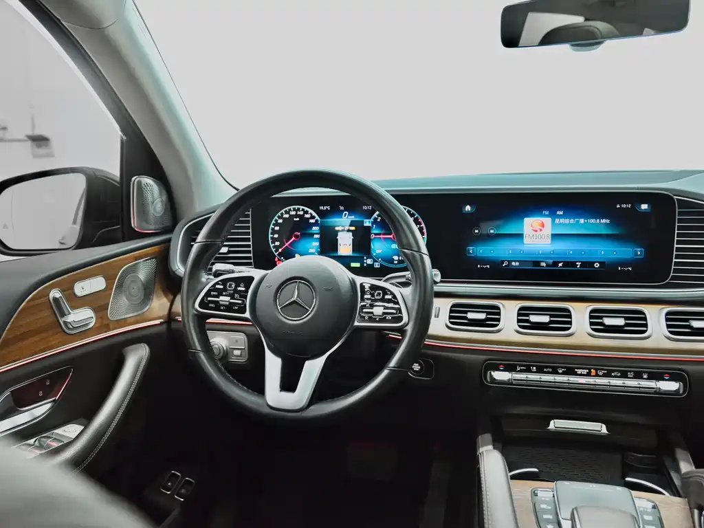 Mercedes-Benz GLE New Energy — миниатюра 11