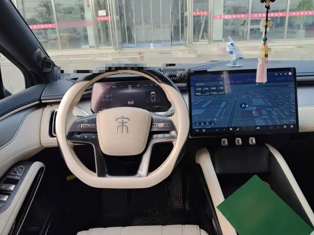 BYD L EV — миниатюра 11