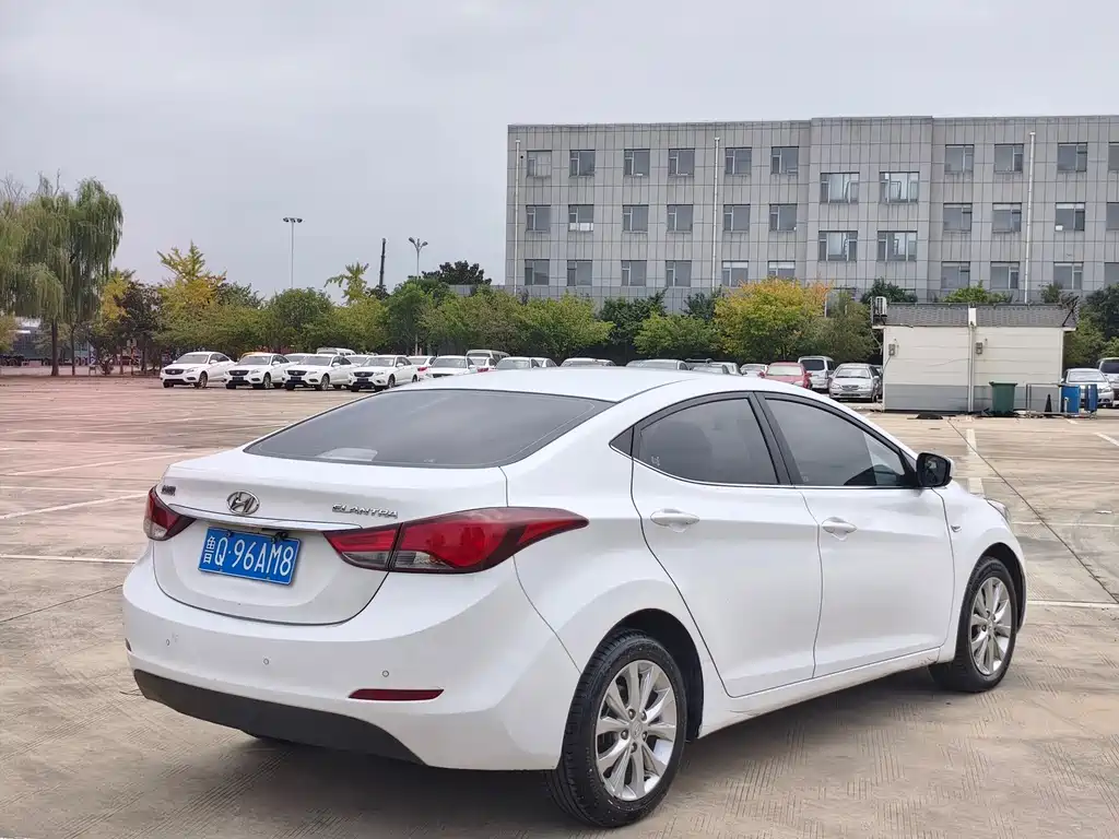 Hyundai Elantra Langdong — миниатюра 4