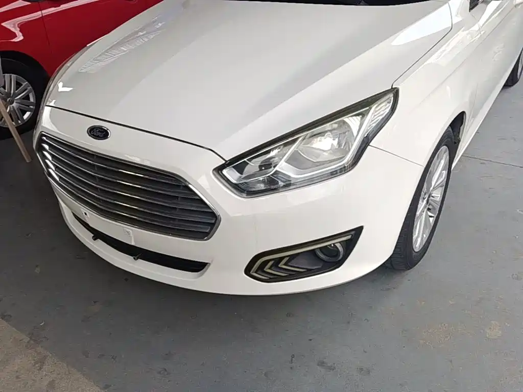Ford Escort — миниатюра 24