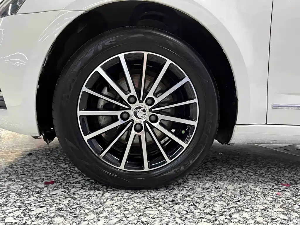 Skoda Octavia — миниатюра 15