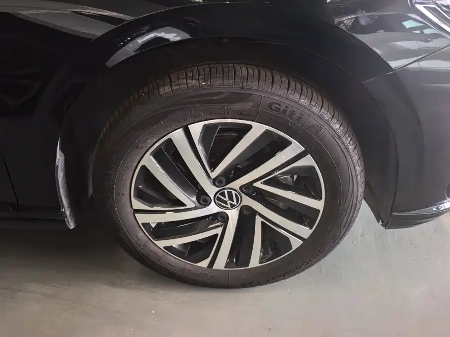 Volkswagen Lavida — миниатюра 6