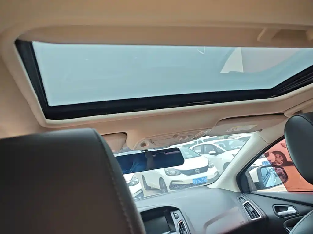 Ford Focus — миниатюра 18