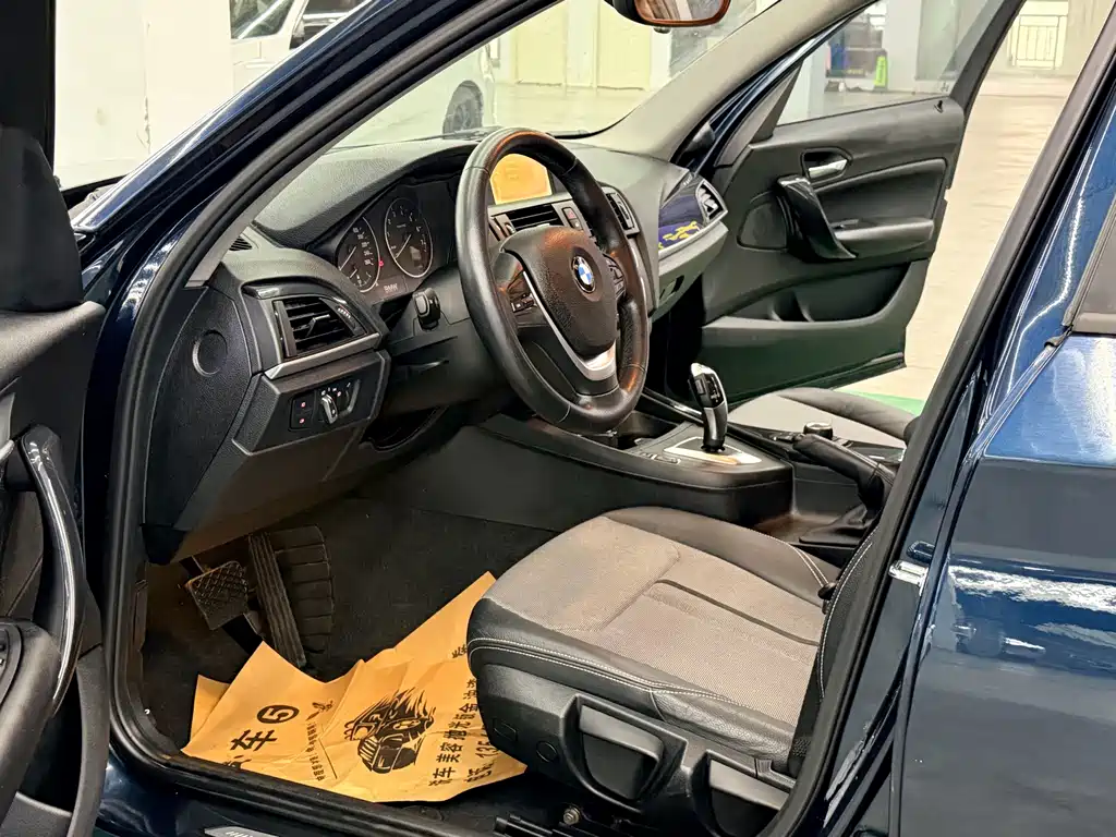 BMW 1 Series (Import) — миниатюра 4