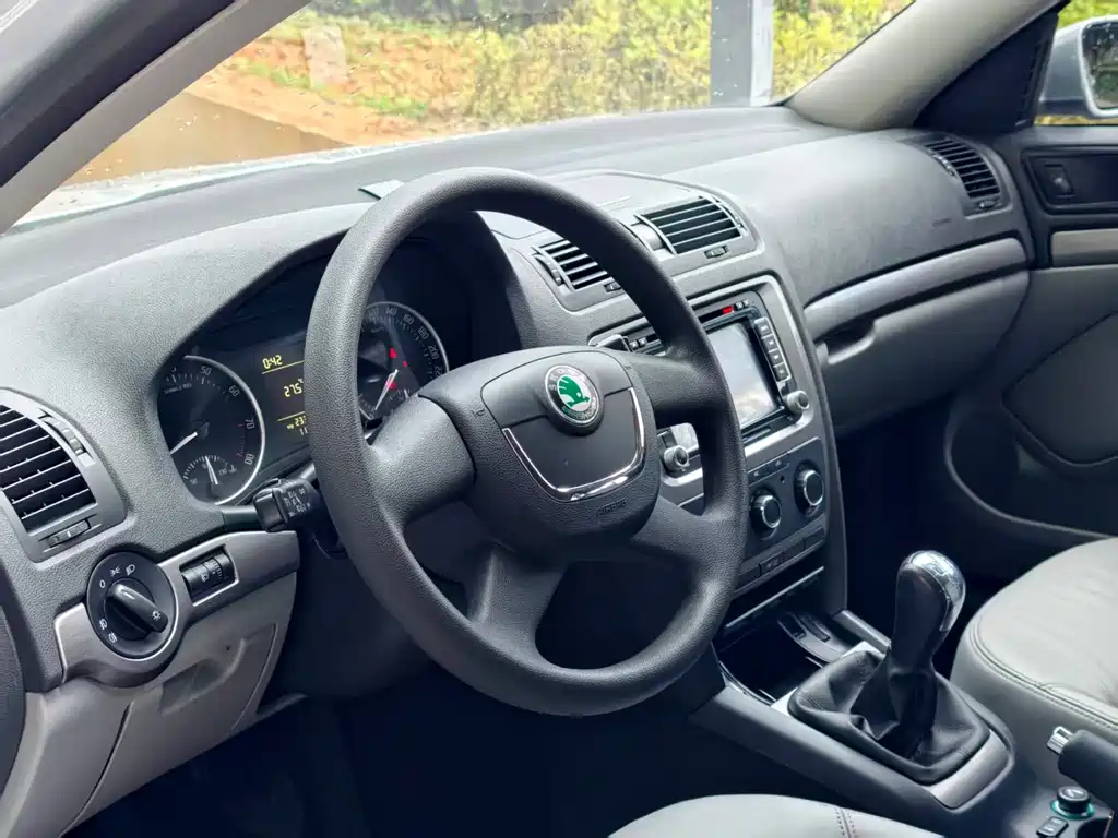 Skoda Octavia — миниатюра 4
