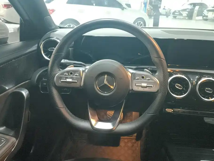 Mercedes-Benz A-Class — миниатюра 15