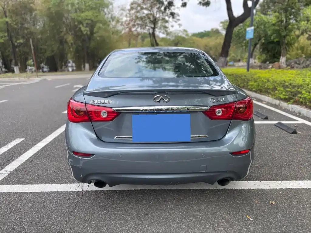 INFINITI Q50L