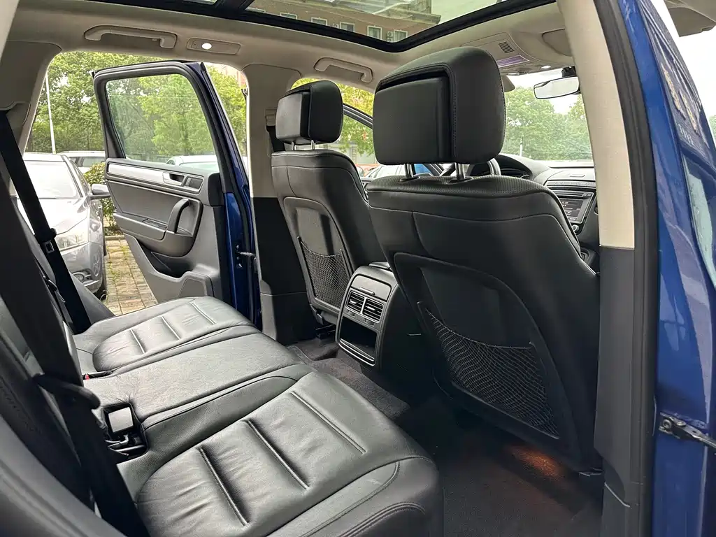 Volkswagen Touareg — миниатюра 14