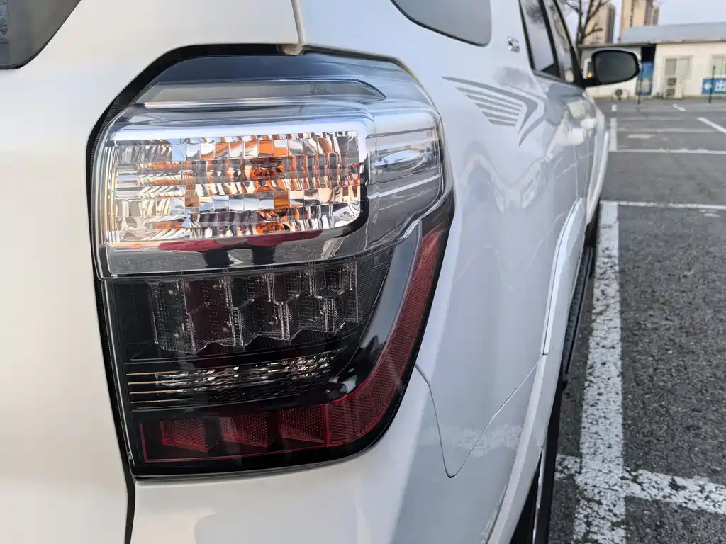 Toyota 4Runner 2019 4.0L AT