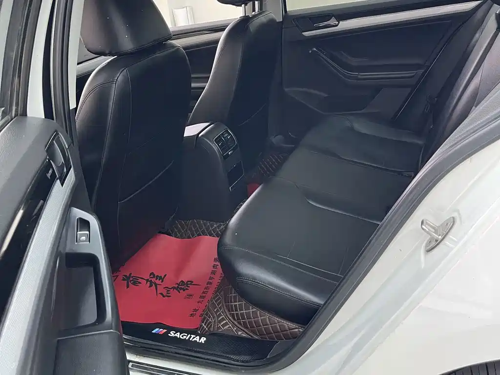 Volkswagen Sagitar — миниатюра 8