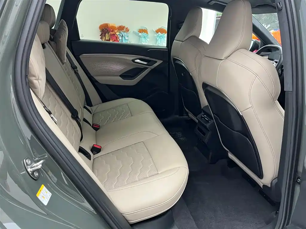 Audi Q6L e-tron — миниатюра 13