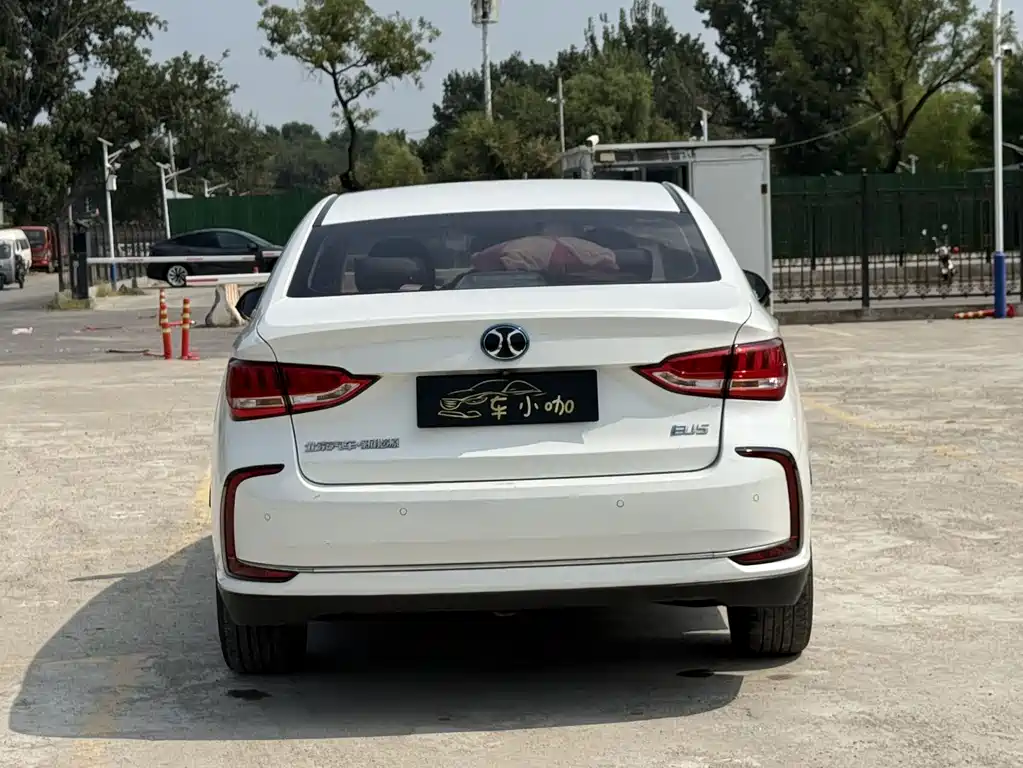 BAIC EU5 — миниатюра 5