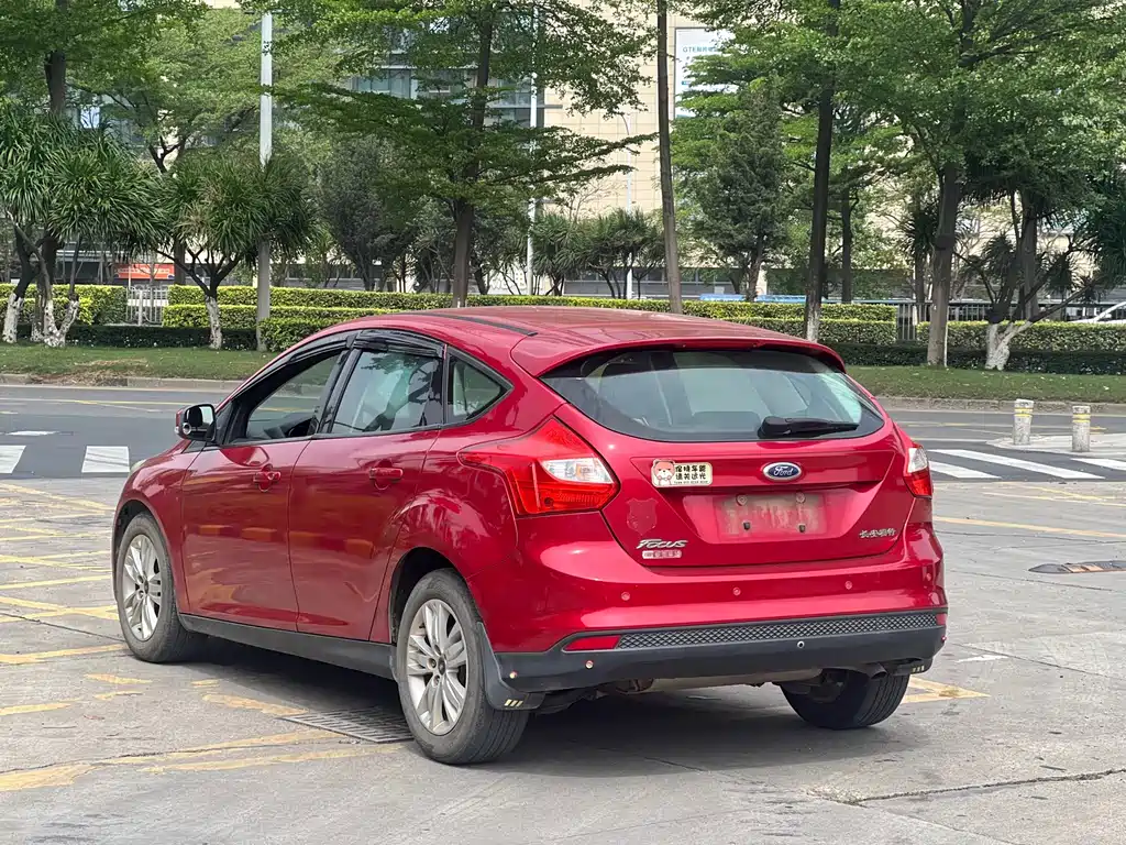 Ford Focus 2012 1.6L AT Comfort
