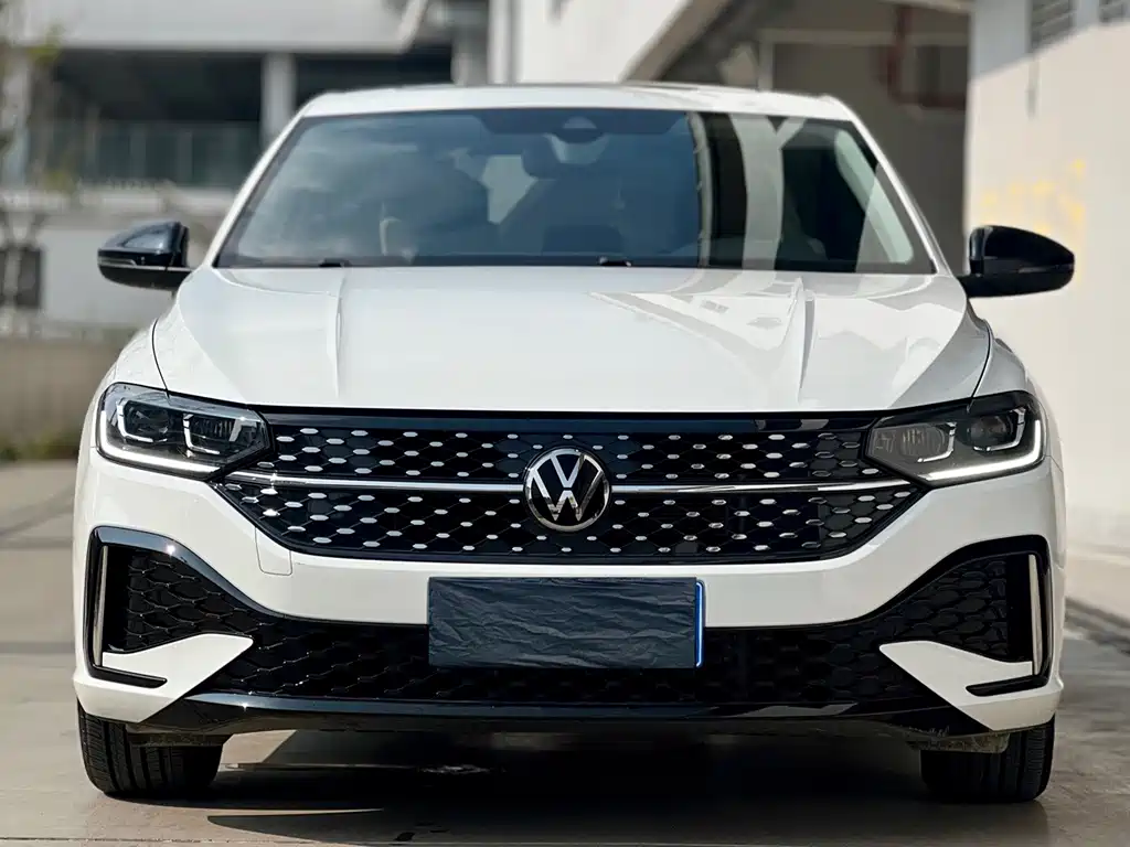 Volkswagen Lavida — миниатюра 2