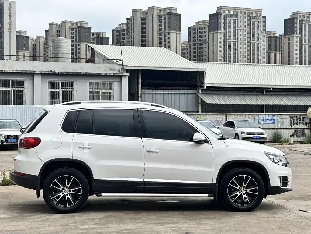 Volkswagen Tiguan — миниатюра 9