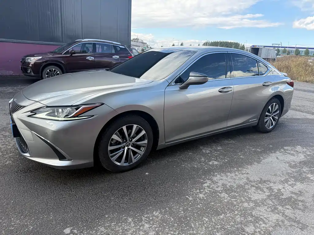 Lexus ES — миниатюра 3