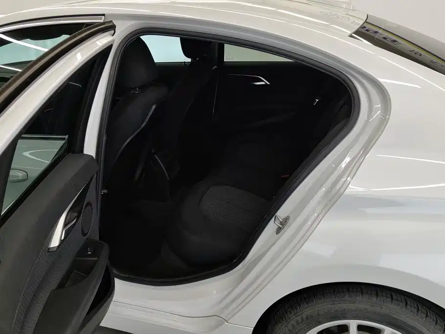 BMW 1 Series — миниатюра 11