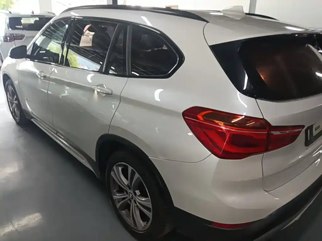 BMW X1 — миниатюра 5