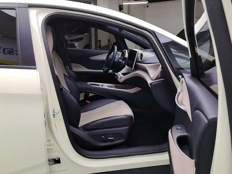BYD Dolphin — миниатюра 8