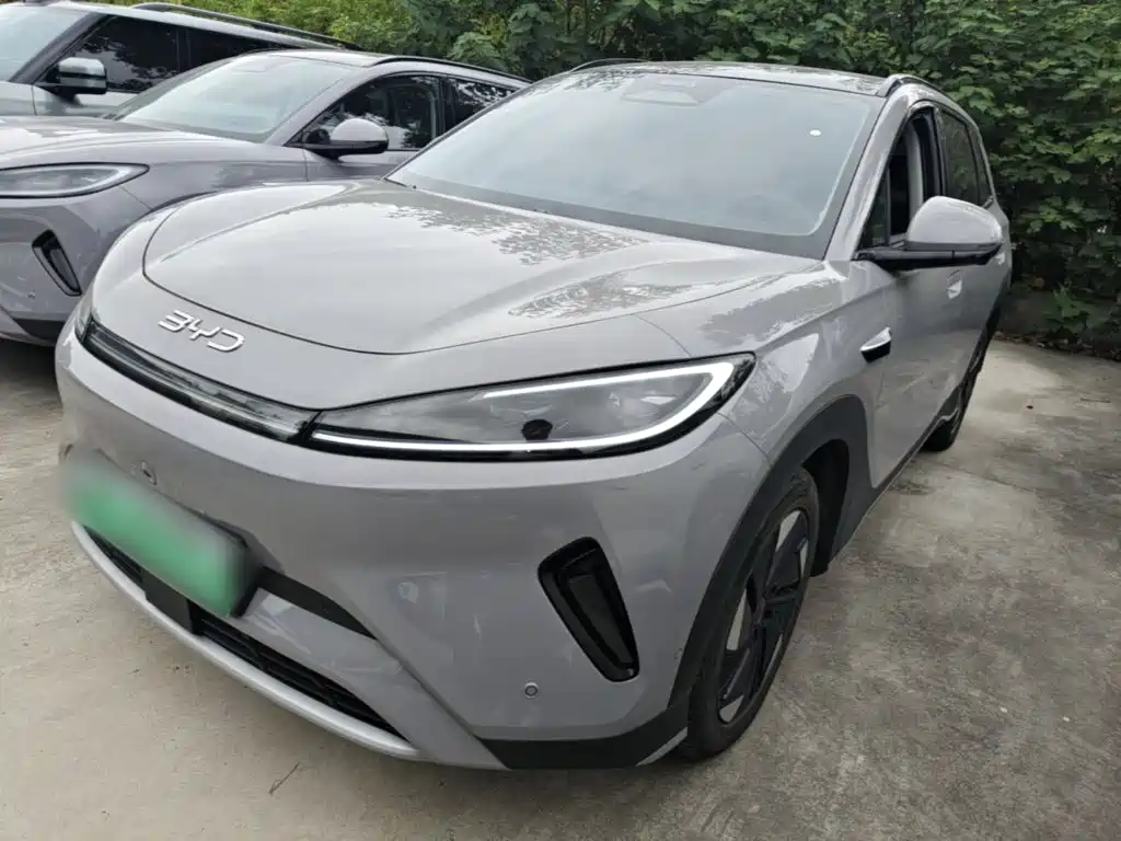BYD Sealion 05 EV — миниатюра 2