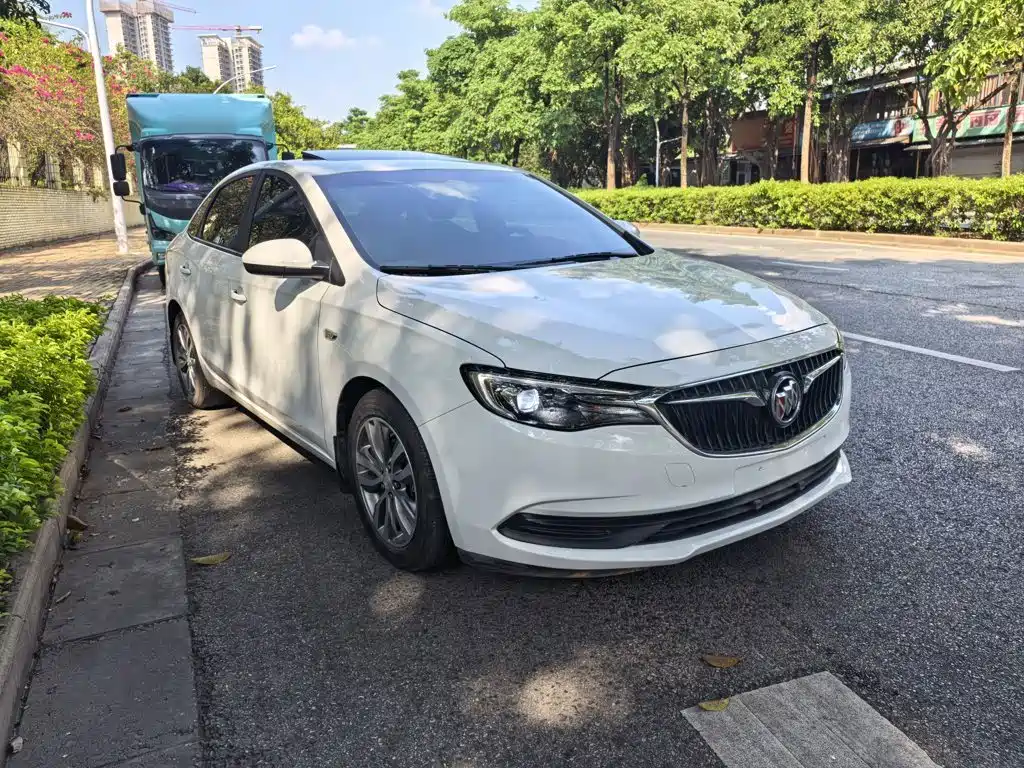 Buick Excelle — миниатюра 9