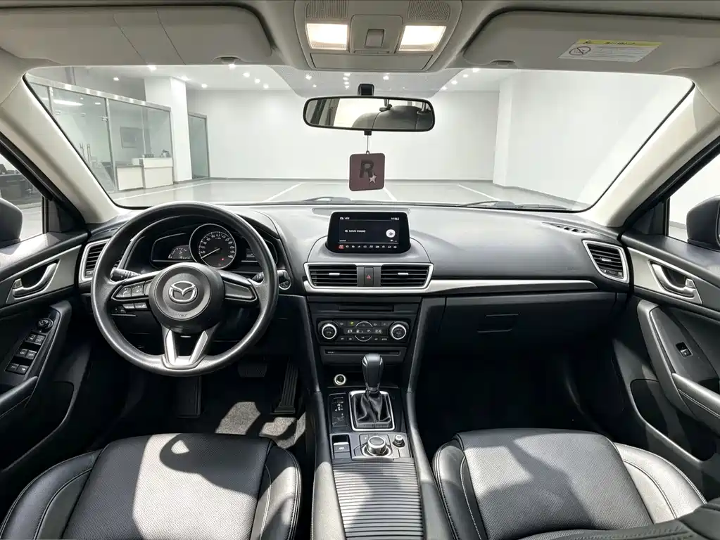 Mazda 3 Axela — миниатюра 4
