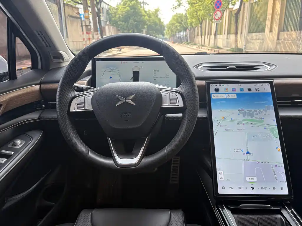 XPeng P5 — миниатюра 15