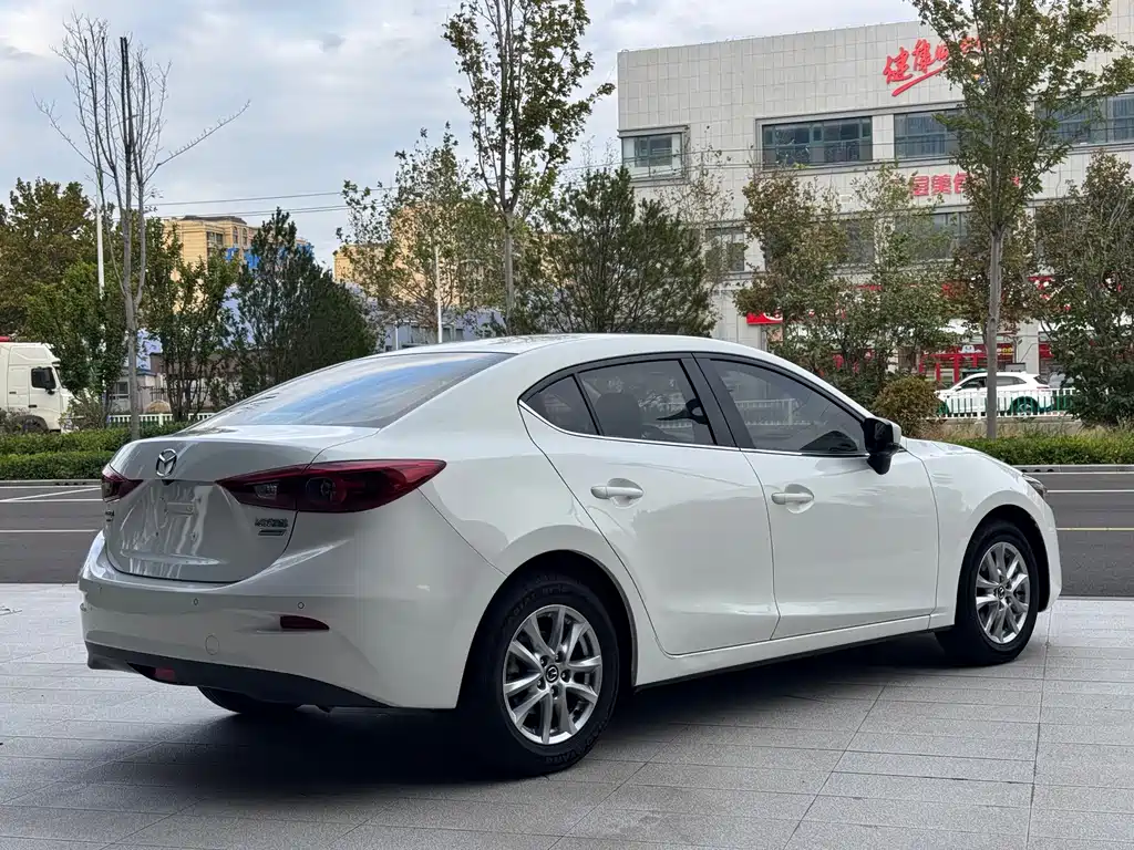 Mazda 3 Axela — миниатюра 11