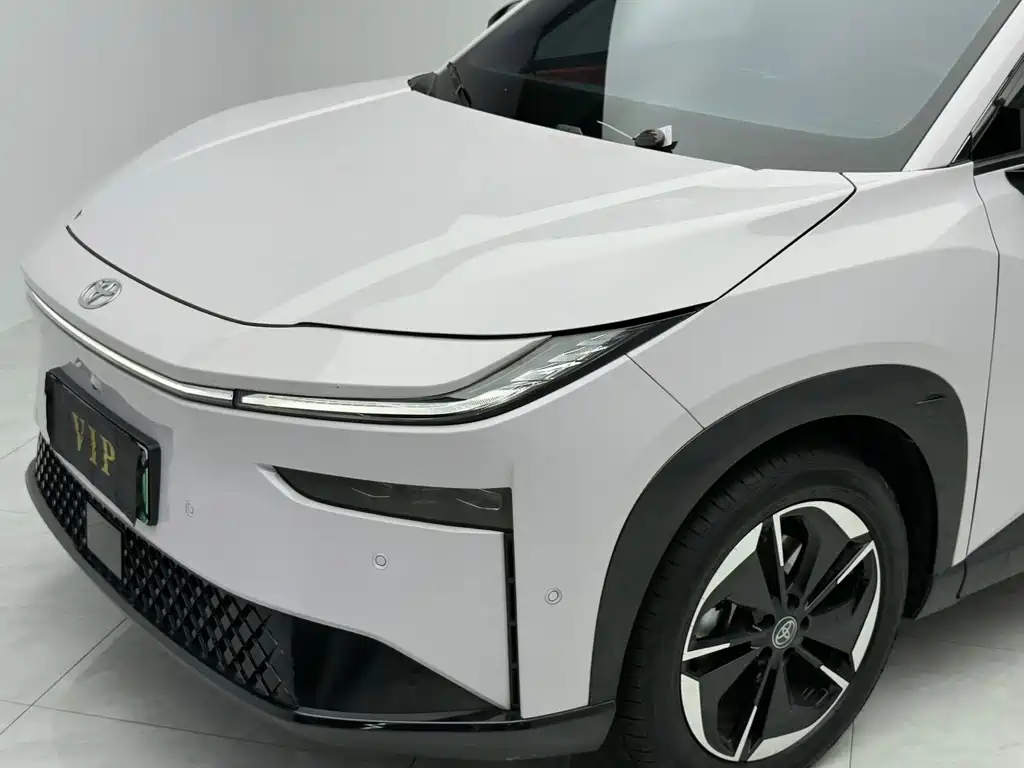 Toyota bZ3X — миниатюра 10