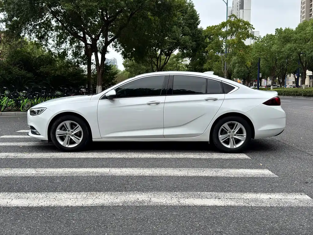 Buick Regal — миниатюра 4