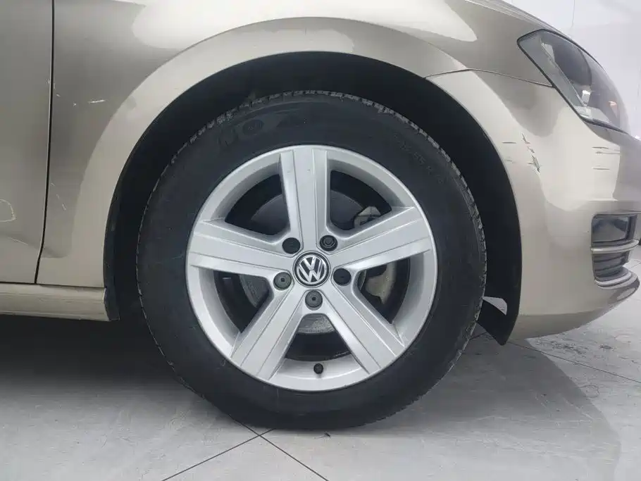 Volkswagen Golf — миниатюра 6