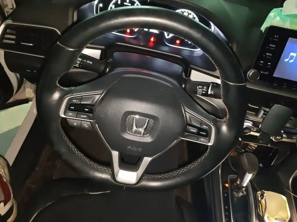 Honda Accord — миниатюра 6