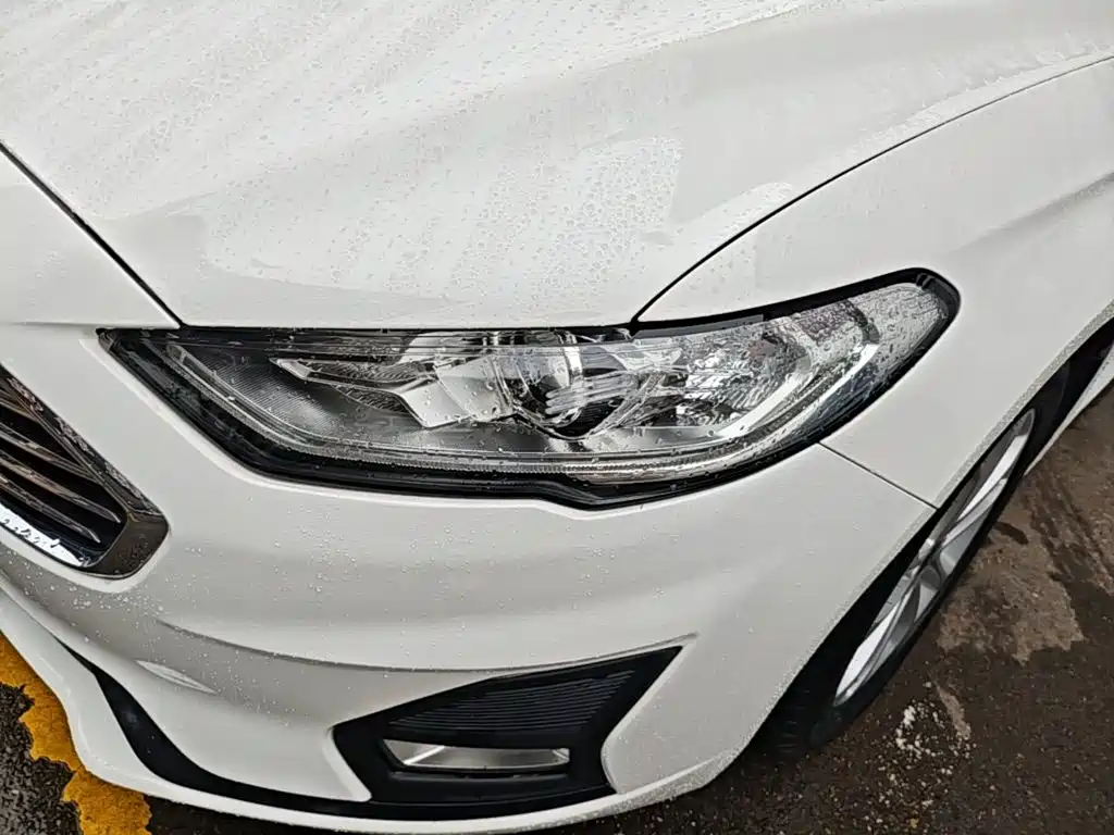 Ford Mondeo — миниатюра 24
