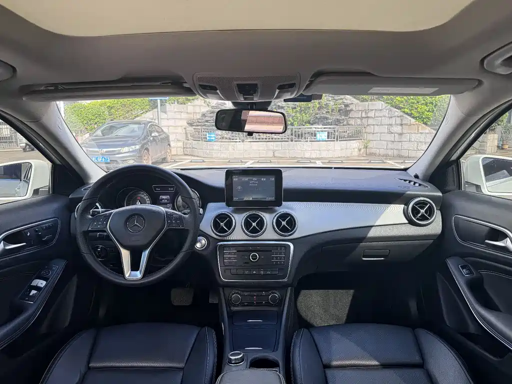 Mercedes-Benz GLA 2016 GLA 200
