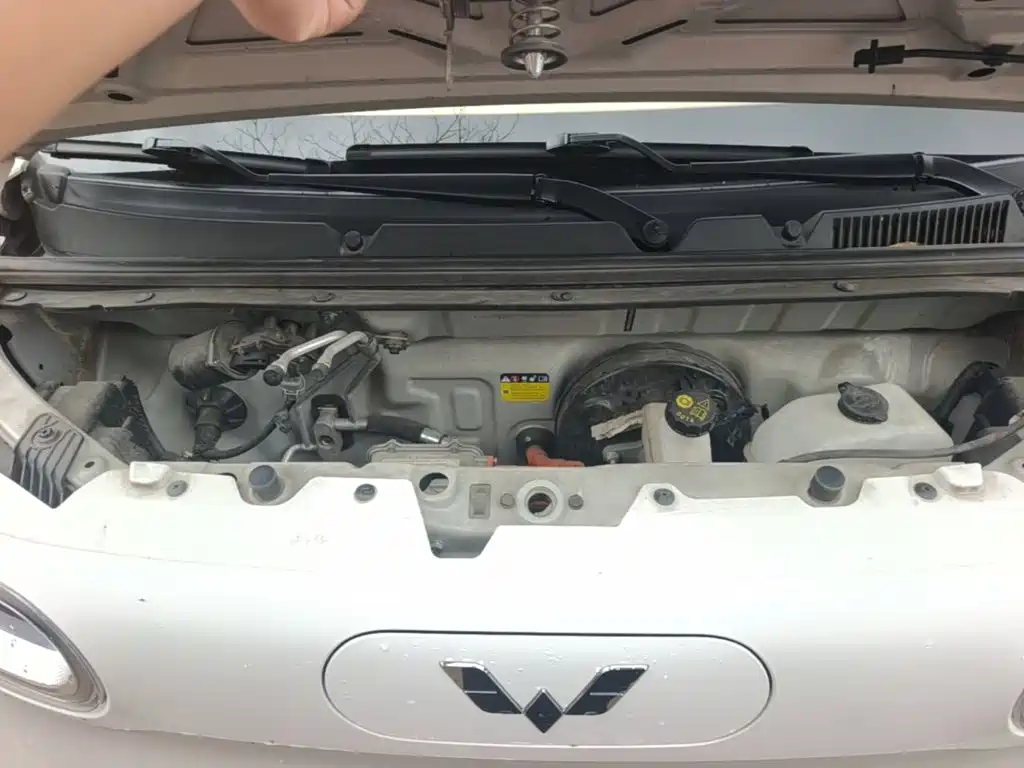 Wuling MINIEV — миниатюра 20