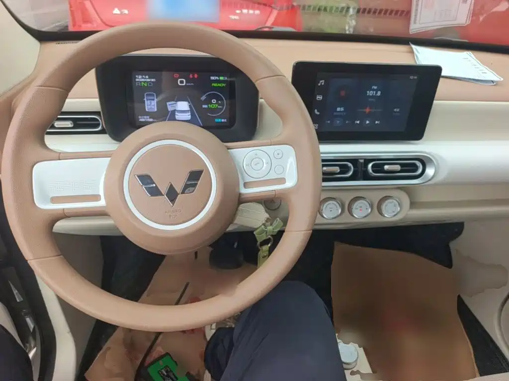Wuling MINIEV — миниатюра 10