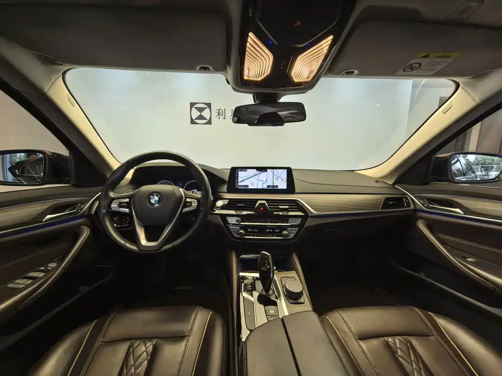 BMW 5 Series — миниатюра 14