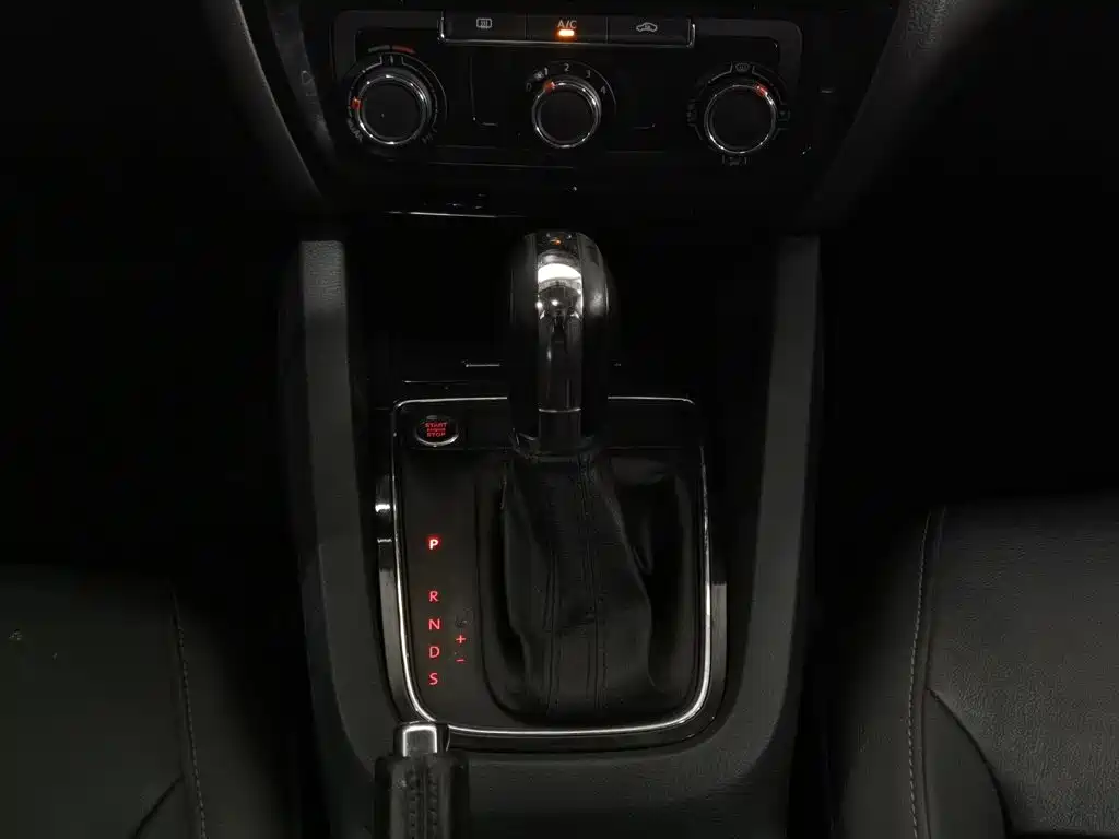 Volkswagen Sagitar — миниатюра 13