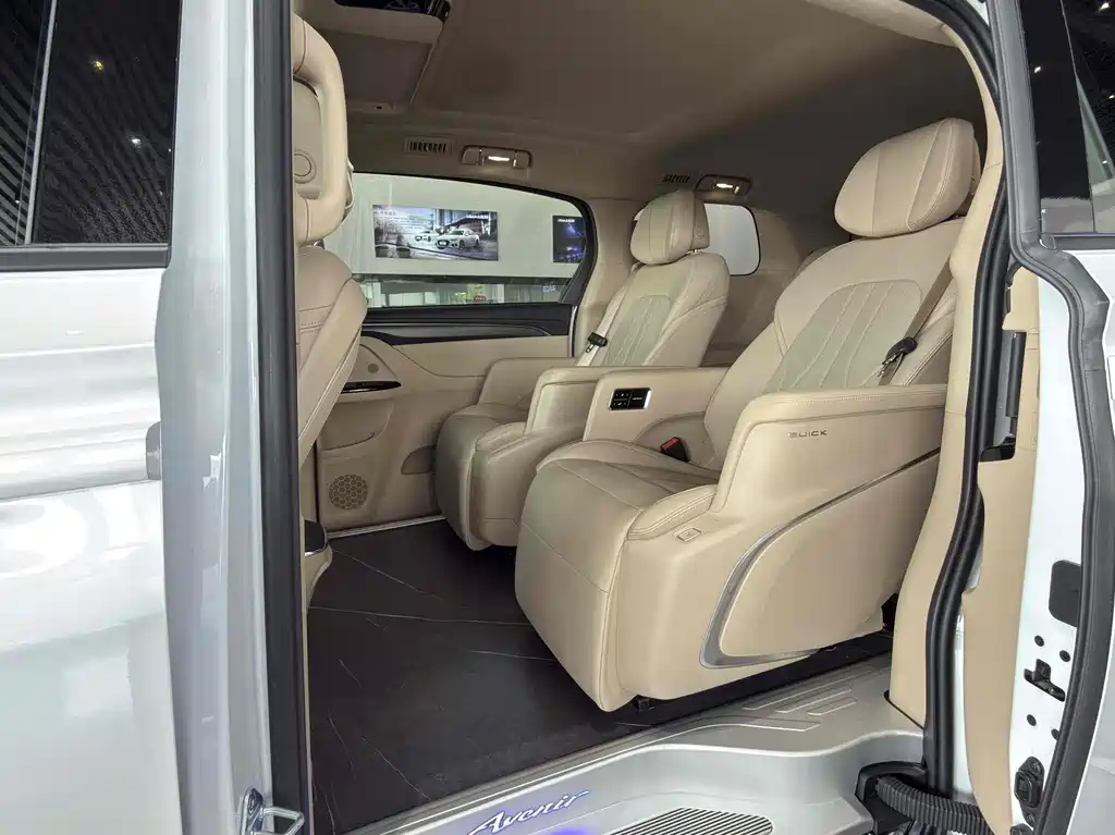 BUICK GL8 NEW ENERGY