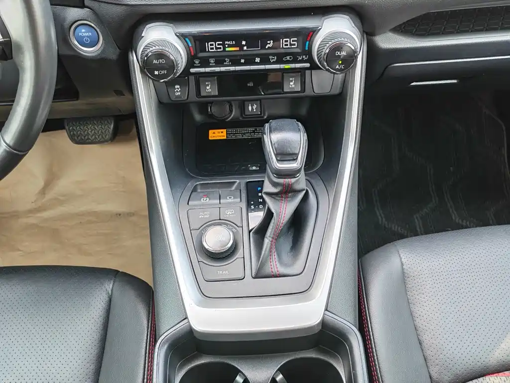 Toyota RAV4 Prime — миниатюра 14